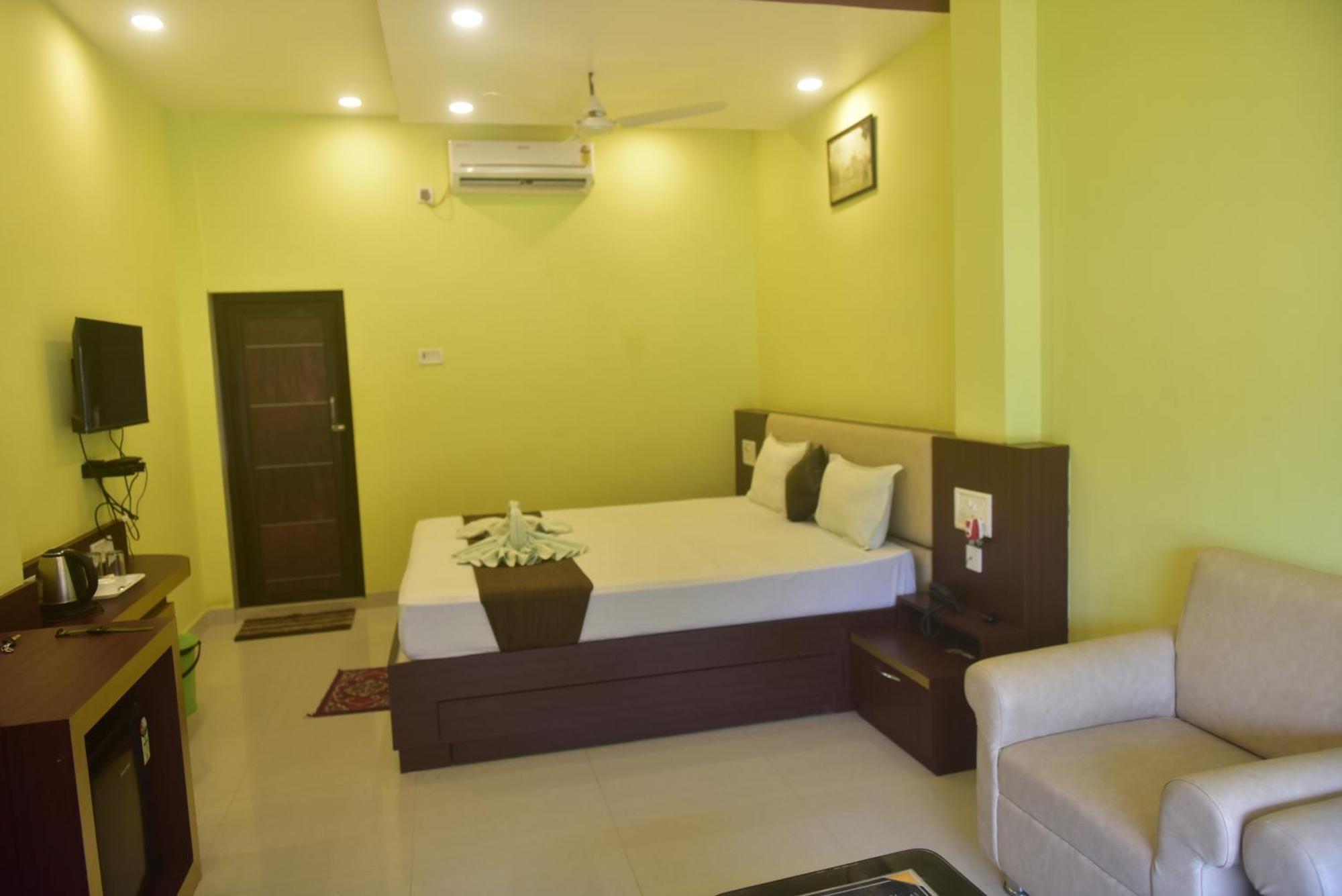 Golden View Resort And Restaurant Tajpur Exterior foto